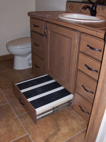 4-Pull-out-step-at-bathroom-vanity